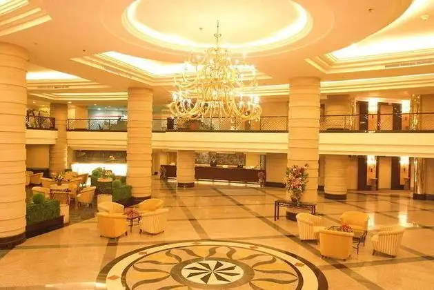 Jomtien Palm Beach Hotel & Resort - Lobi