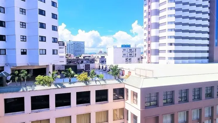 Jomtien Plaza Residence Large Modern Studio Apartment