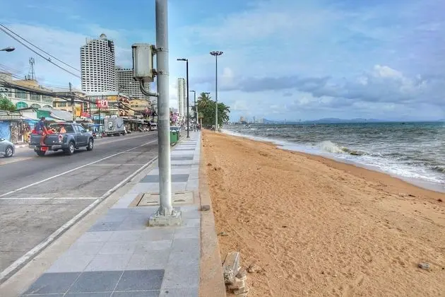 Jomtien Seaside House - Plaj