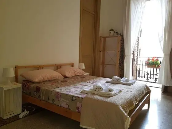 Jonathan Hostel & GuestHouse - 1