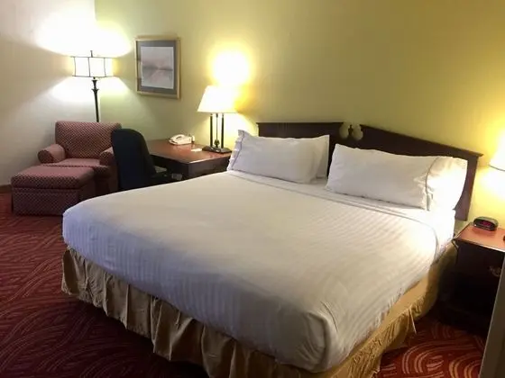 Jonesboro Inn and Suites