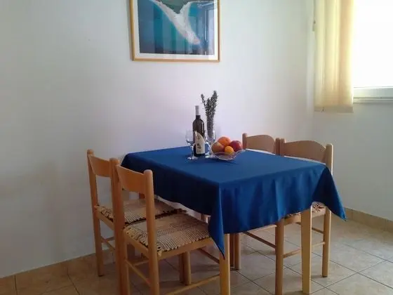 Josi - With Beautiful Garden - A2 Zuti - Yerinde Yemek