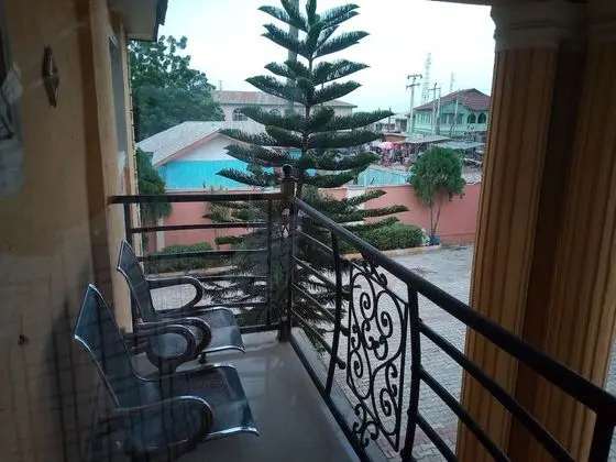 Joybam Hotel and Events Center Ososami - Dış Mekan
