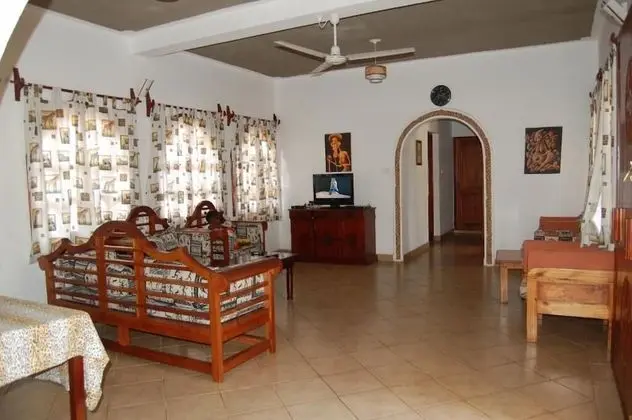 JoysVilla Family Holiday Home - Lobi