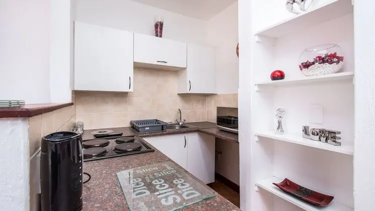 Jozistay Savannah Apartments - Mutfak