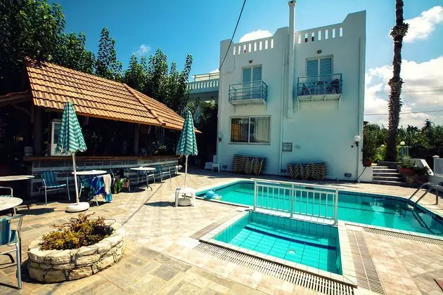 Julia apartments