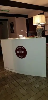 Hotel Julia - Lobi