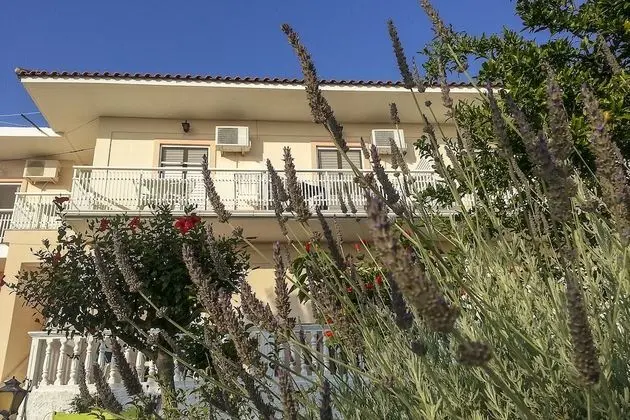 Julia Studios - Dış Mekan