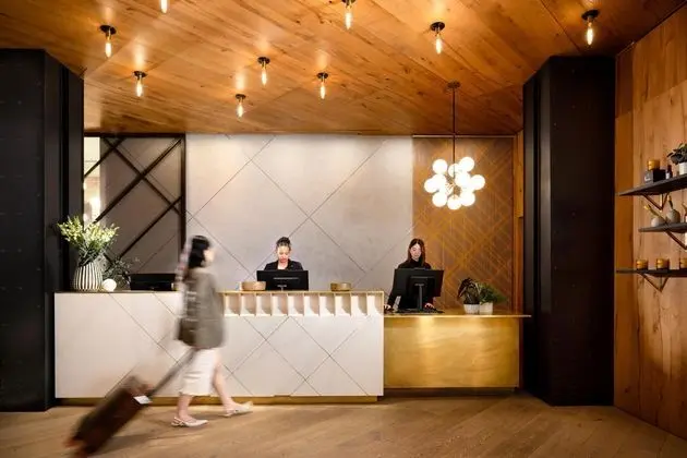 Hotel Julian - Lobi