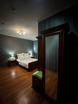 Hotel July