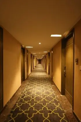 Hotel Jump In & Out - İç Mekan