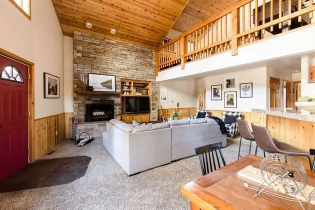 Jumper By Avantstay Serene Stylish Cabin w/ Hot Tub - İç Mekan