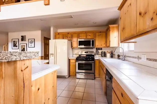 Jumper & Jackhorn By Avantstay 2 Cabin Buyout 6 BR w/ Hot Tub - İç Mekan