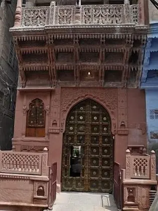 Juna Mahal