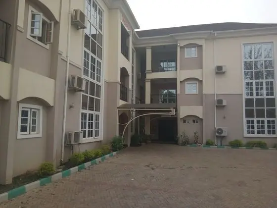 Junbic Apartment and Suites