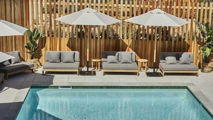 Hotel June Malibu - Havuz