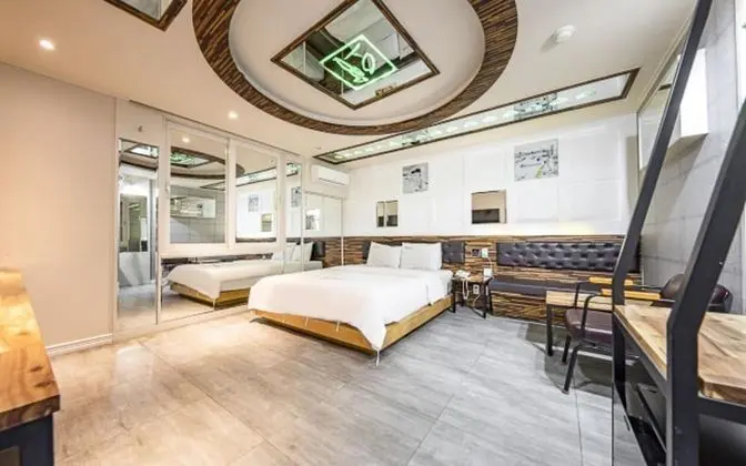 Jungheung-dong Hotel in Gwangju - Oda