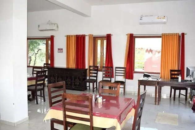 The Jungle Camp Resort by Sky Stays - Yerinde Yemek
