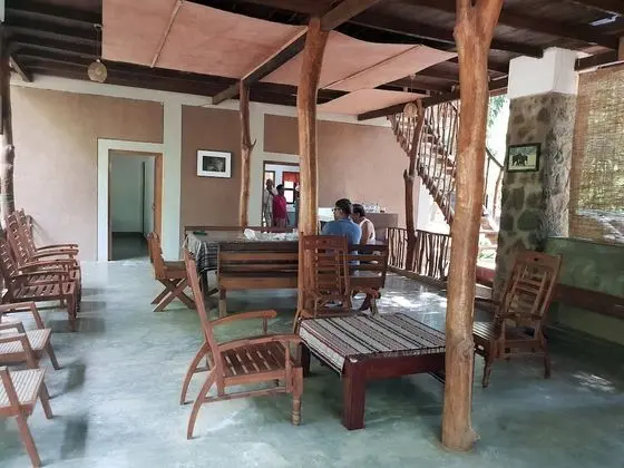 Jungle House Udawalawe Holiday Lodge - Yerinde Yemek