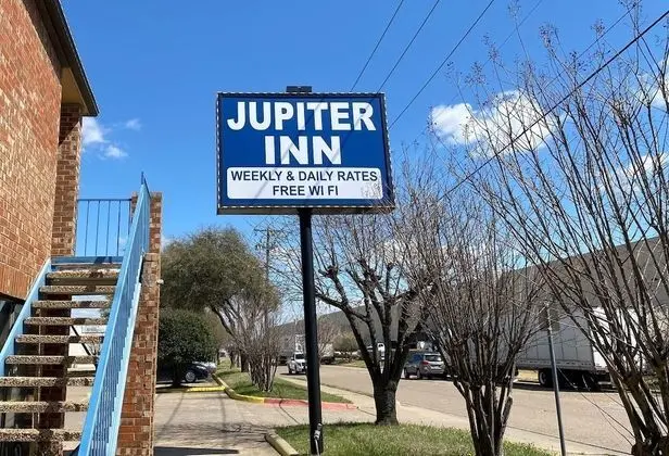 Jupiter Inn - Dış Mekan