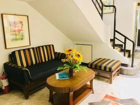 Jupiter Suites - Lobi