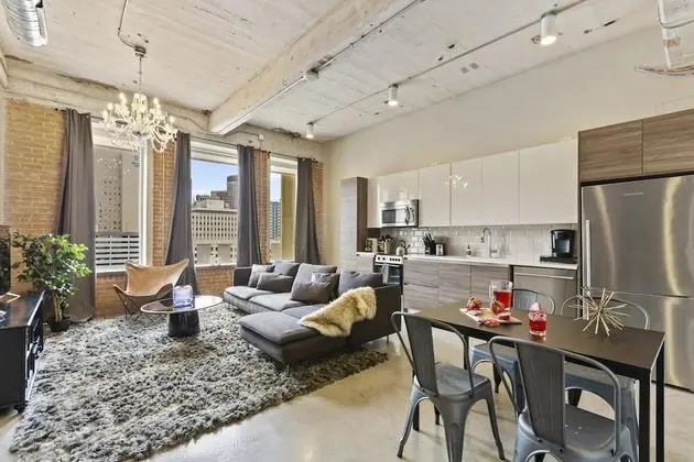 Jurny - Downtown Dallas Apartments