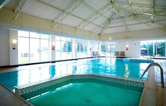 Jurys Inn Cheltenham - Havuz