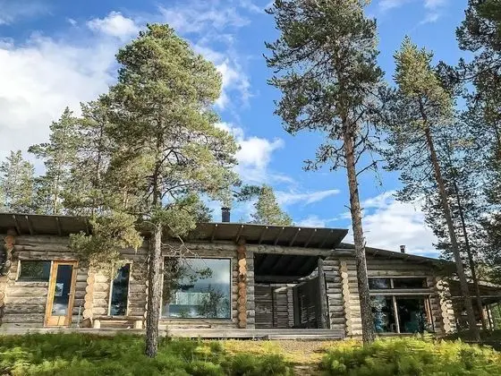 Jussis Chalet b Juuma