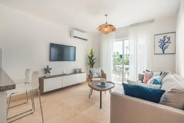 Just a few Steps to the Pool Come Enjoy This Amazing 1BR Villa at Green One - Oda
