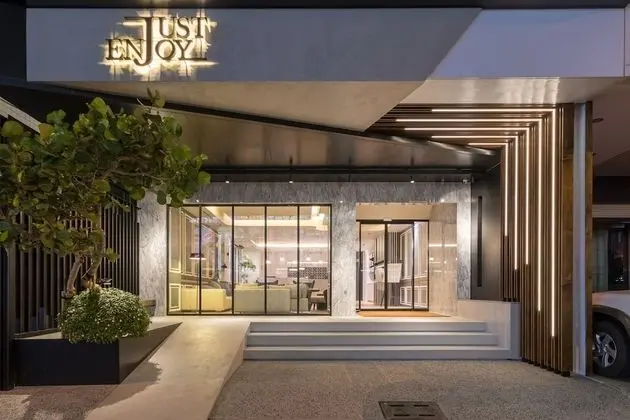 Just Enjoy Business Hotel