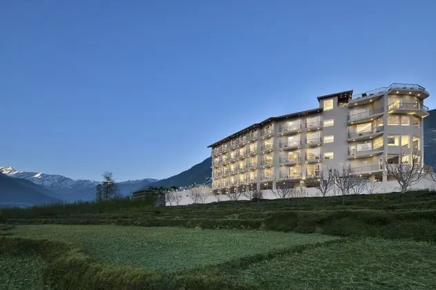 juSTa Grand View Resort & Spa