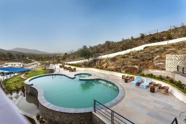 juSTa Sajjangarh Resort & Spa - Havuz