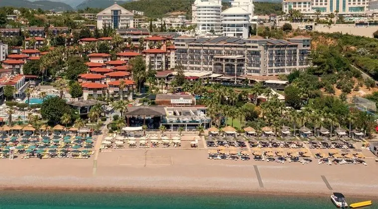 Justiniano Deluxe Resort - 8