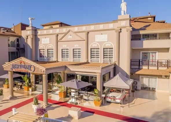 Justiniano Deluxe Resort - 1