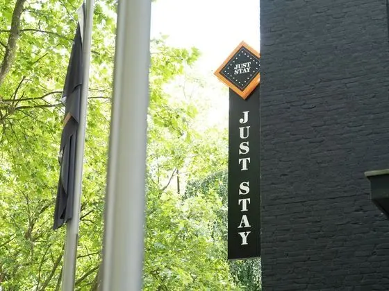 JustStay Hotel Ratingen - Dış Mekan
