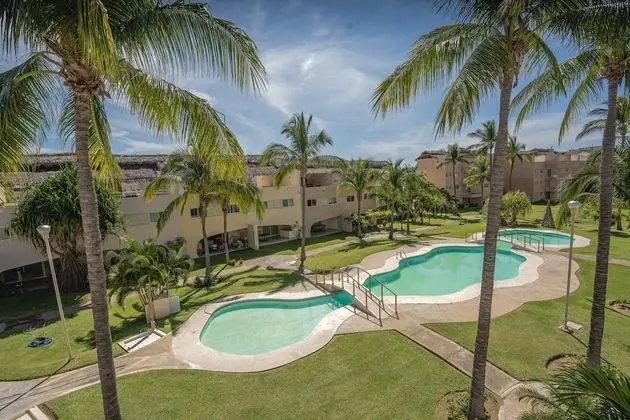 JUUB Luxury 3 Bedroom House at Playa diamante