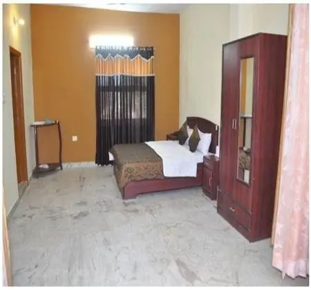 Jypore Saffron Inn & Suites