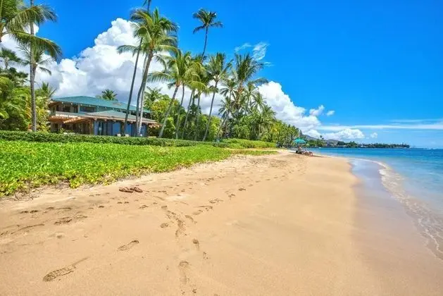 K B M Resorts- Bay-35 Presidential 5bd, 5ba Beach-front Estate, A/c, Private Yard! - Plaj