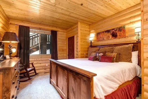 K B M Resorts- Bbl-351combo Luxury 4Bd Home, Easy Walk to Mid-mountain, Newly Remodeled!