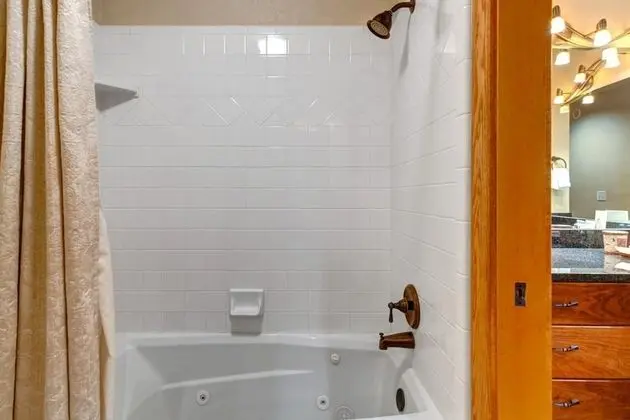 K B M Resorts- Bcc-1101 Large 3bd, Easy Walk to Main Street, hot Tub, Wood Fireplace! - Banyo Tipleri