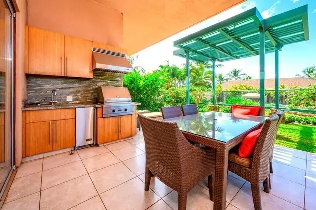 K B M Resorts- Hkh-150 Ultimate 3Bd Ocean-front, Private Yard, Steps to Pool and Beach!