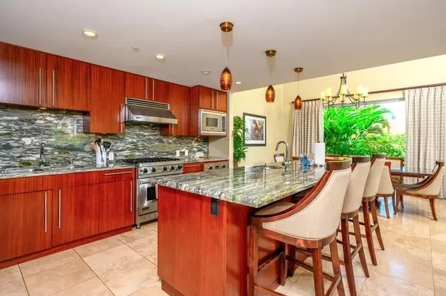K B M Resorts- Hkh-150 Ultimate 3Bd Ocean-front, Private Yard, Steps to Pool and Beach! - Mutfak