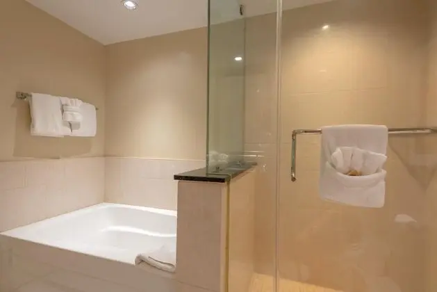 K B M Resorts- Hkh-423 Beautiful Studio, Ocean Views, Private Balcony, Easy Pool Access! - Banyo Tipleri