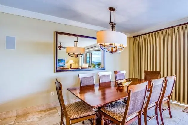 K B M Resorts- Hkh-504 Luxury 3bdrm Villa, Ocean View, Sleeps 10, Close to Beach and Pool! - Yerinde Yemek