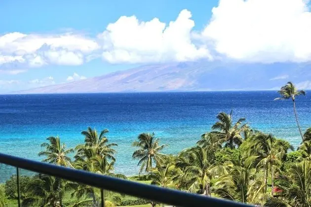 K B M Resorts- Hkh-648 Expansive 2bd, 6th Floor, Hardwood Floors, Ocean Views, Upgraded!