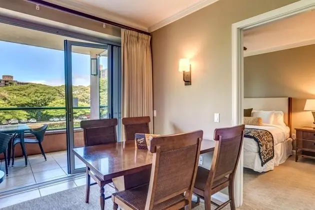 K B M Resorts- Hkk-236 Spacious 1Bd Villa, Chefs Kitchen, Easy Pool and Beach Access! - Yerinde Yemek