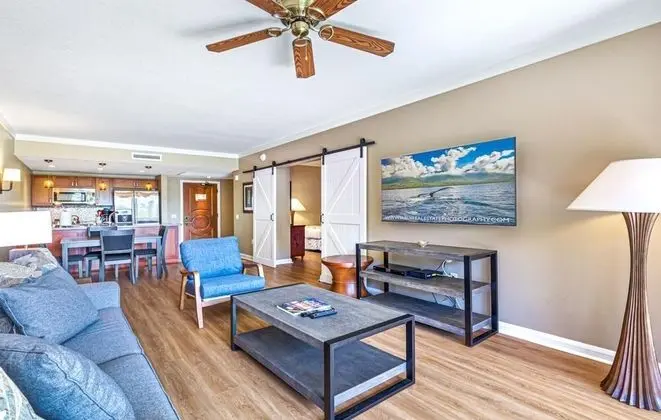 K B M Resorts- Hkk-306 Chic 2bd, Upgraded, Steps Away From Resort Pools, Beach and Spa! - Oda Düzeni