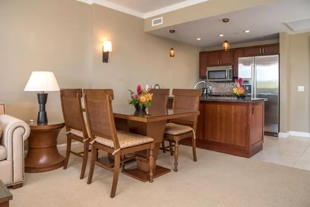 K B M Resorts- Hkk-524 Tropical 1bdrm, Private Balcony, Volcano Views, Alfresco Dining! - Yerinde Yemek
