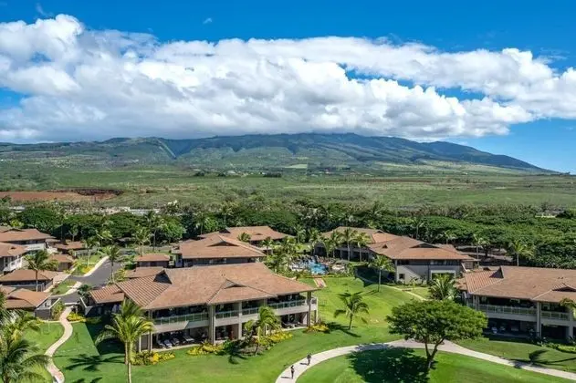K B M Resorts- Hkk-812 Massive 2bd, Remodeled, Mountain View, Chef Kitchen, Easy Access!