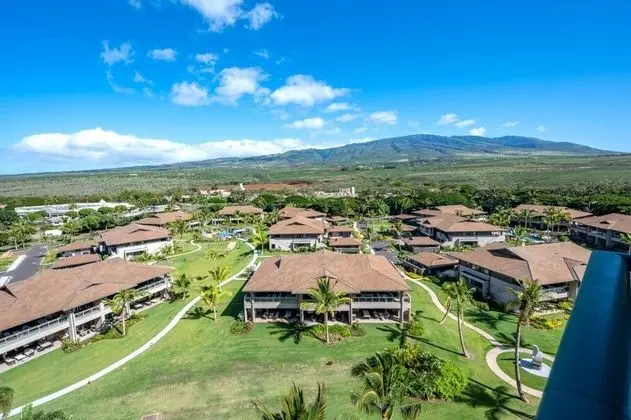 K B M Resorts- Hkk-920 Enormous 2Bd Luxury Villa, Large Balcony, Views, Seating for 6!